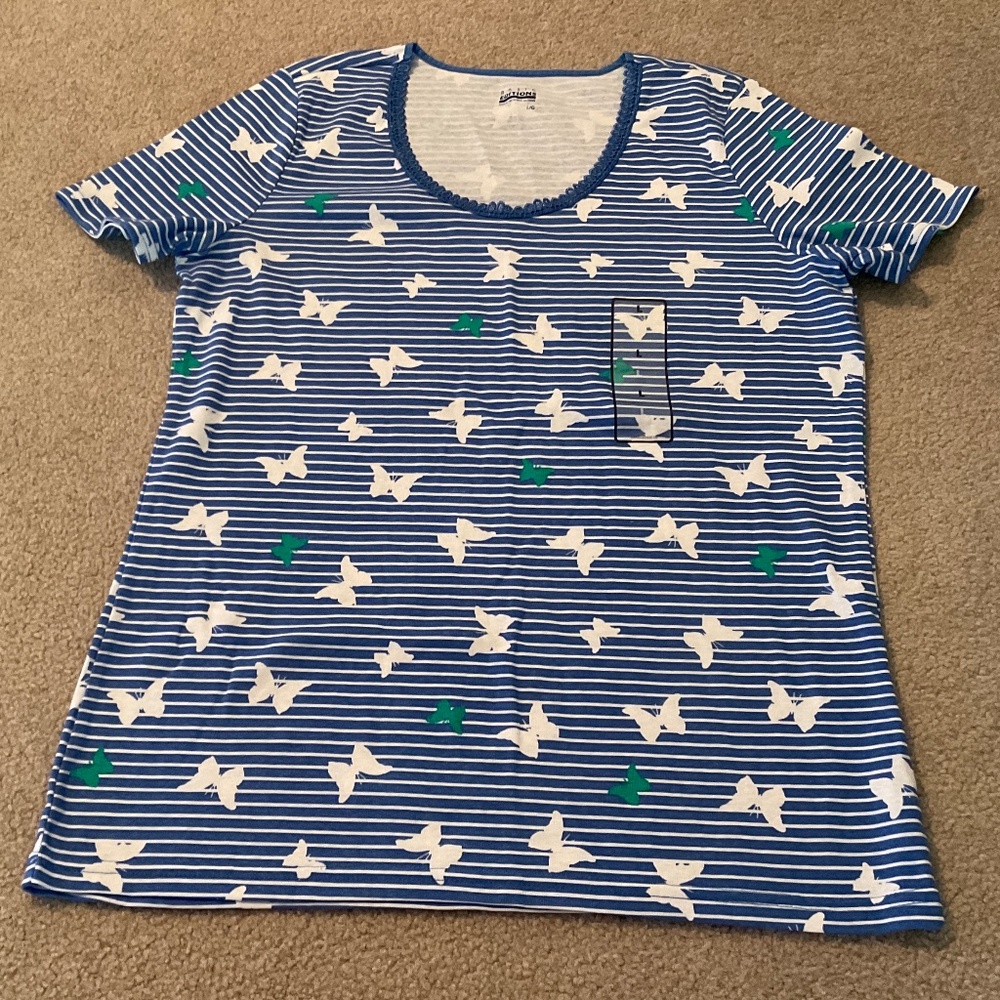 size L, pretty butterflies and stripes shirt, new condition - Picture 2 of 3